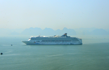 Ha Long greets nearly 1,600 maritime tourists